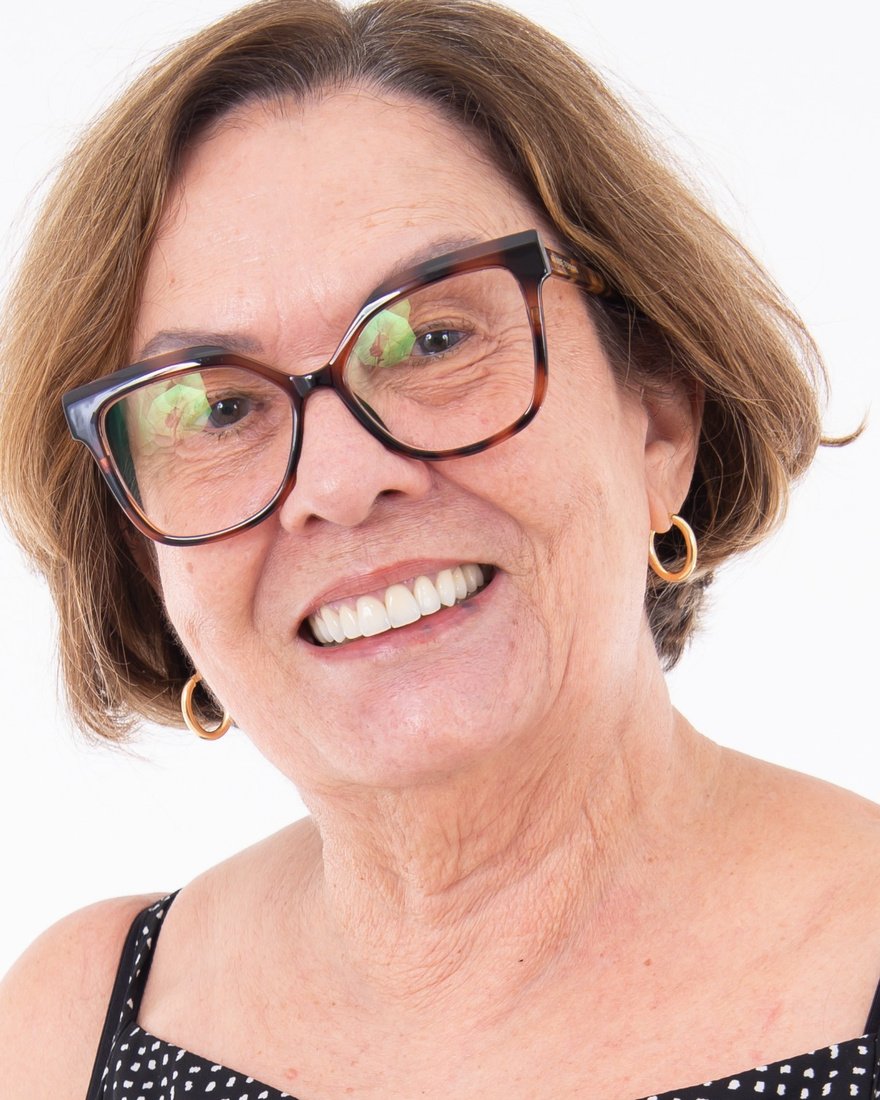 Profª Drª Iracema Calderon